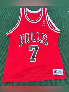 Vintage Champion Jersey Toni Kukoc 7 NBA Chicago Bulls Size 44 Large. Small Tear